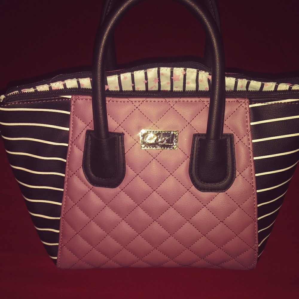 Hand bag